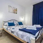 Dalmatian Child With Swimming Pool, Close To The Appart hôtel 3*