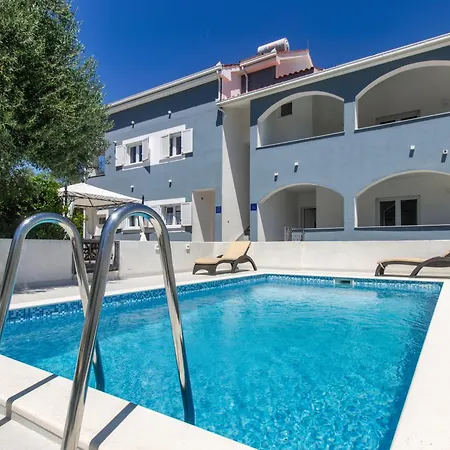Dalmatian Child With Swimming Pool, Close To The 3* Vinišće