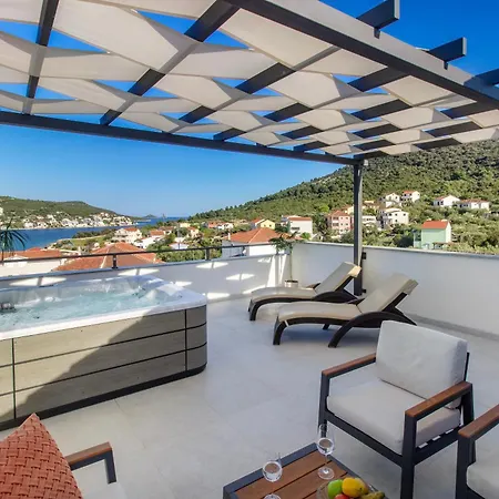 Dalmatian Child With Swimming Pool, Close To The Aparthotel Vinisce