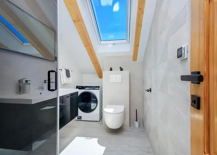 Ξενοδοχείο με διαμερίσματα Dalmatian Child With Swimming Pool, Close To The Vinišće