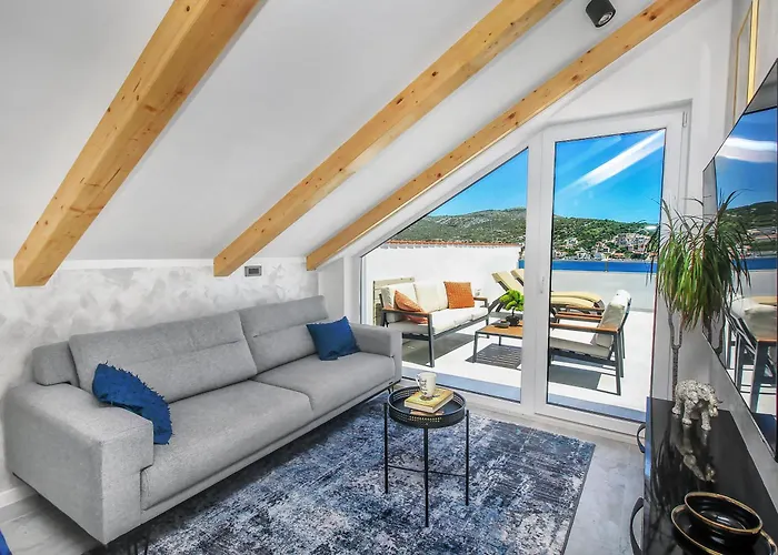 Ξενοδοχείο με διαμερίσματα Dalmatian Child With Swimming Pool, Close To The 3*