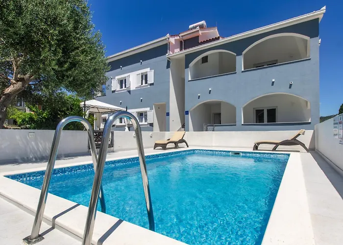 Dalmatian Child With Swimming Pool, Close To The 3* Vinišće