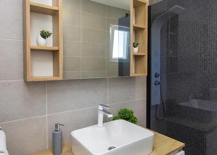 Dalmatian Child With Swimming Pool, Close To The Ξενοδοχείο με διαμερίσματα 3*