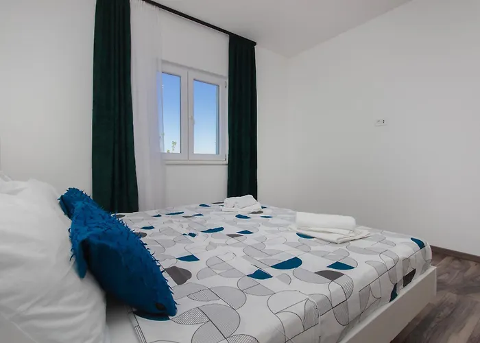 Dalmatian Child With Swimming Pool, Close To The 3*